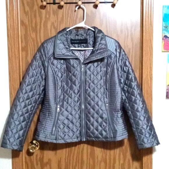 Marc New York Jackets & Blazers - MARC NEW YORK ANDREW MARC, winter zip up jacket.